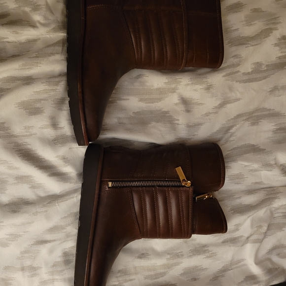 UGG Aviva Genuine Shearling Lined Boots, Stout Leather - Picture 9 of 9